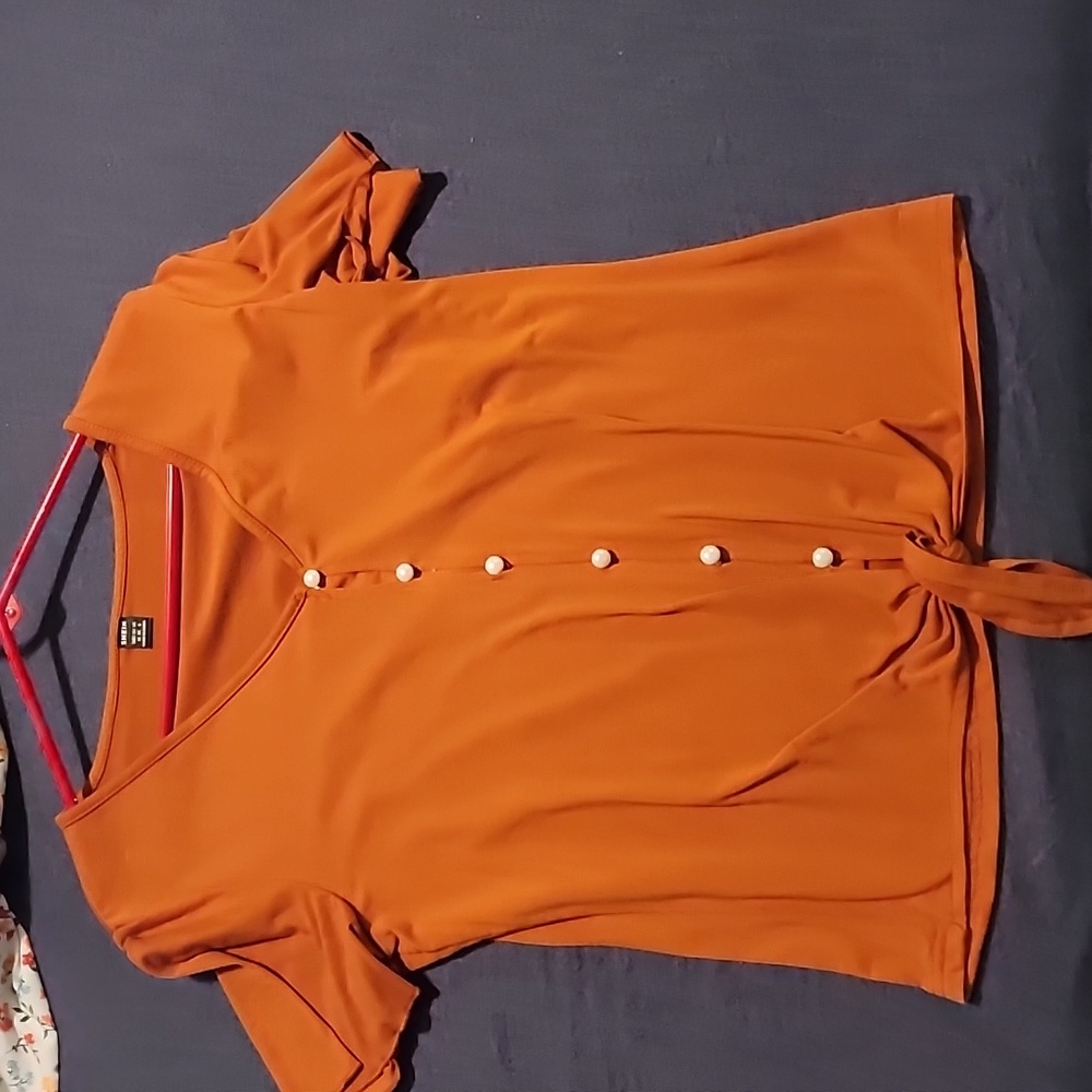 Woman's shirt size medium